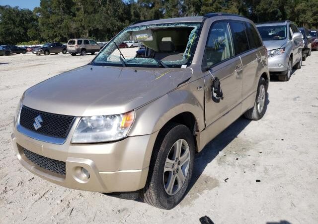 Suzuki Grand Vitara 2005-2008 in a junkyard in the USA Grand Vitara 2005-2008