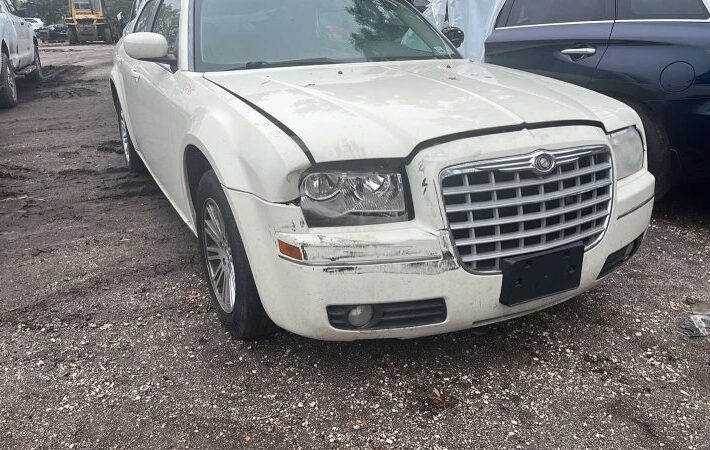 Chrysler 300C 2007-2010 in a junkyard in the USA 300C 2007-2010