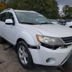 Mitsubishi Outlander 2006-2009 in a junkyard in the USA Mitsubishi