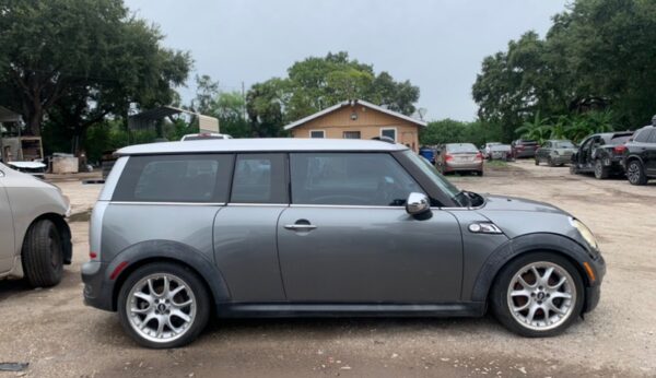 MINI Cooper S Clubman 2007-2010 in a junkyard in the USA