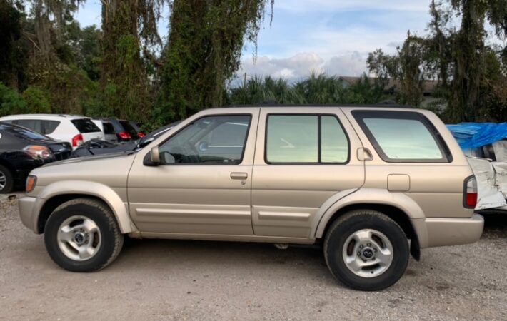 Infiniti QX4 1996-2000 in a junkyard in the USA Infiniti