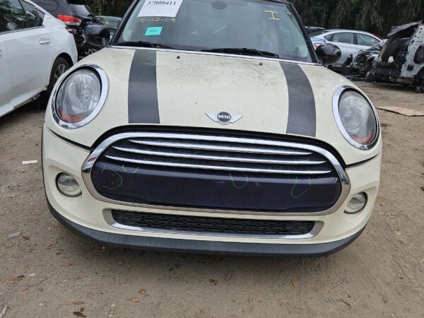 MINI COOPER HATCH 2014-2017 in a junkyard in the USA MINI