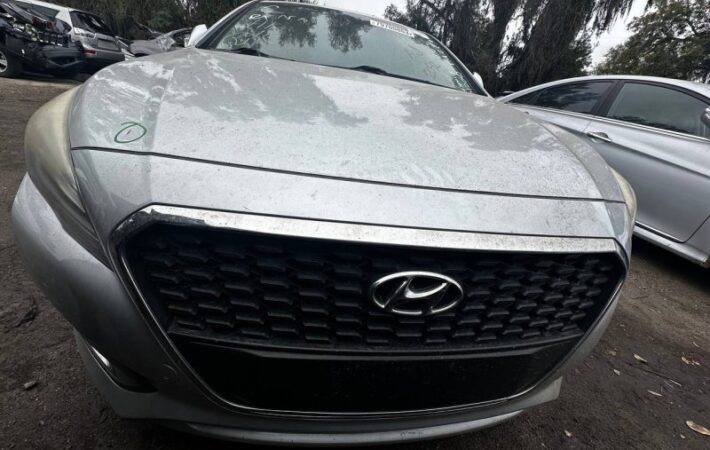 Hyundai Sonata Hybrid 2015-2017 in a junkyard in the USA Hyundai