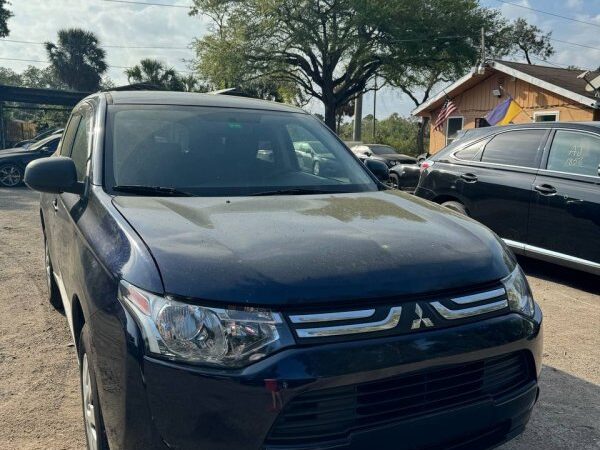 Mitsubishi Outlander 2013-2014 in a junkyard in the USA Outlander 2013-2014