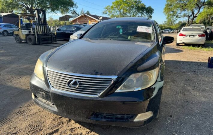 Lexus LS460 2007-2008 in a junkyard in the USA Lexus