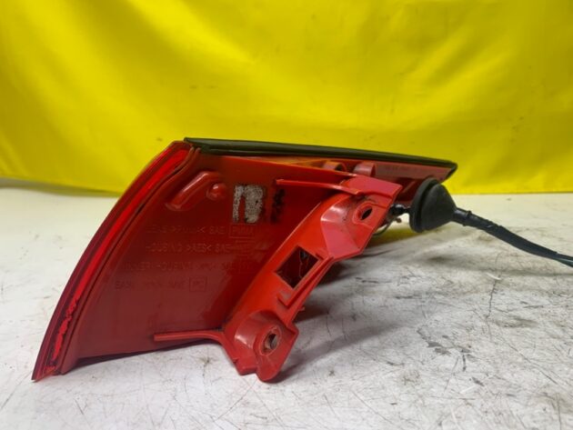 Used Driver Left Outer Taillight for Infiniti FX35 2005-2008 26555-CG00A, 26555-CG01A, 26555-CG02A, 26555-CG03A