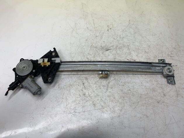 Used Front windshield wiper motor w/regulator for Acura RDX 2006-2009 72210-STK-A02