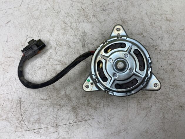 Used Cooling Fan Motor for Land Rover Land Rover Range Rover Evoque 2015-2019 3S104204