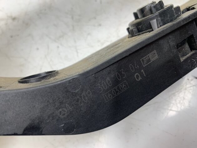 Used Gas Pedal for Mercedes-Benz CLK-Class 2005-2009 A2093000304