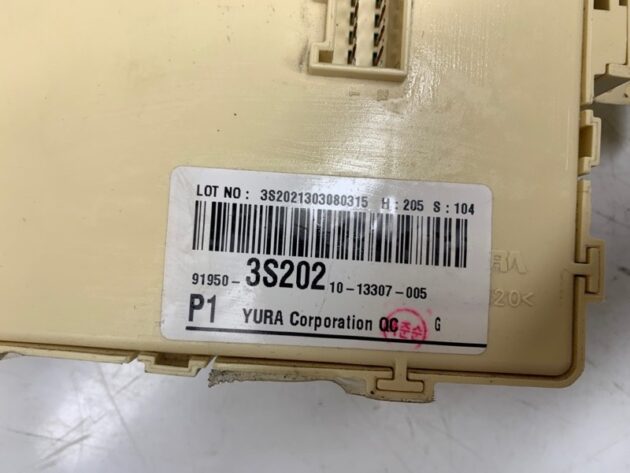 Used INTERIOR CABIN UNDER DASH FUSE RELAY BOX for Hyundai Sonata Hybrid 2012-2014 91950-3S202