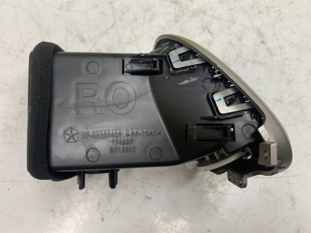 Used FRONT RIGHT PASSENGER SIDE A/C DASH AIR VENT for Jeep Grand Cherokee 2010-2013 1UE22DX9AB, 6XJ98GFAAA, VP-00007407, 17499F, SP15507