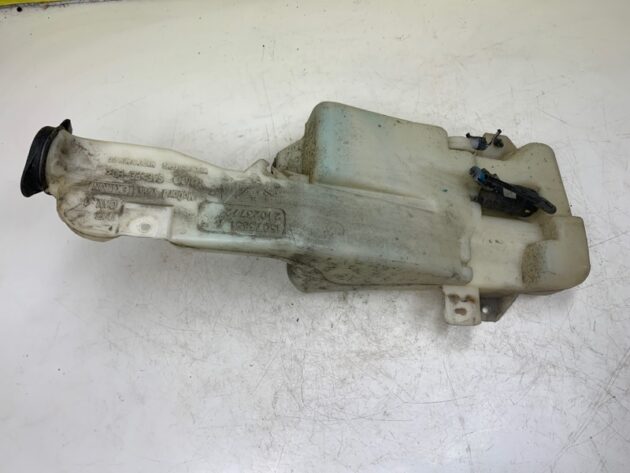 Used Windshield Washer Tank Fluid Reservoir for Cadillac Escalade EXT 2001-2006 24023772, 15073651, 24023772