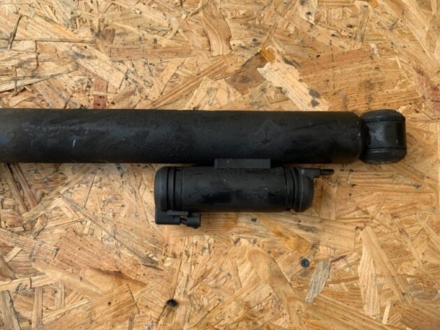 Used Rear Strut/Shock Absorber for Mercedes-Benz E-Class 500 2003-2006 211-326-01-00