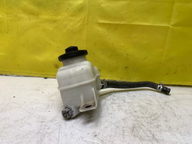 Used Brake Master Cylinder Reservoir Tank Bottle for Toyota Sienna 2010-2015 47220-0E060