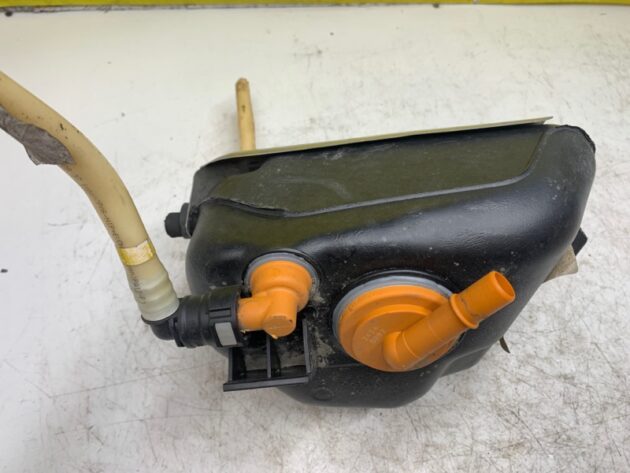 Used Fuel Expansion Tank for Bentley Continental GT 2005-2007 3W0201301C, 3D0201976A, 3W0201301C, 3D0201976A