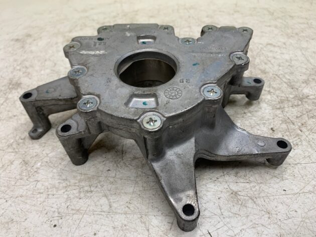 Used Oil Pump for Infiniti QX56 2007-2010 150107S00A