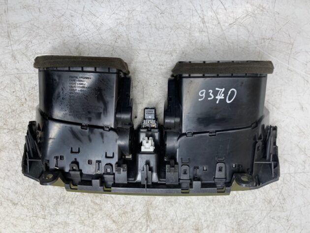 Used FRONT CENTER DASH AIR VENT for Nissan Sentra 2015-2018 68750 3SG1A, sp17824