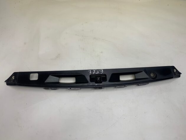 Used Trunk/decklid/hatch/tailgate Molding Trim Cover for Toyota Camry 2017-2020 867B0-06040, 76801-06E10