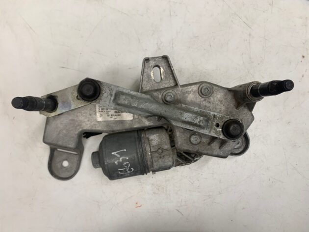 Used FRONT WINDSHIELD WIPER MOTOR for Mercedes-Benz S-Class 550 2009-2013 2218204442, 2218204442, 3397021045