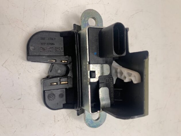 Used Tailgate/Trunk/Hatch/Decklid Lock Latch Actuator for Volkswagen Tiguan 2011-2016 5M0827505E