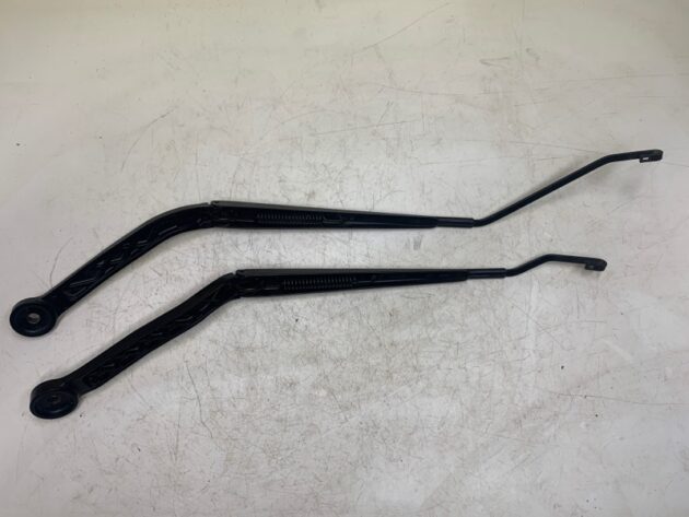 Used Front Windshield Wiper Arm for BMW X6 2015-2019 61617304071, 61617304069