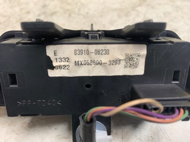Used Digital Clock Mounted Upper Center Dash for Toyota Camry 2011-2013 83910-06230, MX058600-3293