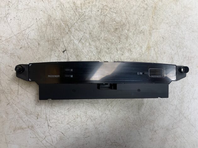 Used Digital Clock Mounted Upper Center Dash for Toyota Camry 2004-2005 83910-06070