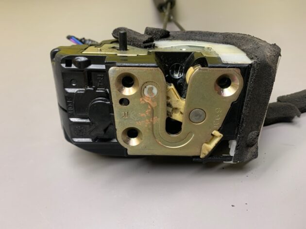 Used REAR RIGHT PASSENGER SIDE DOOR LATCH LOCK ACTUATOR for Infiniti FX35 2005-2008 82500-CL00A