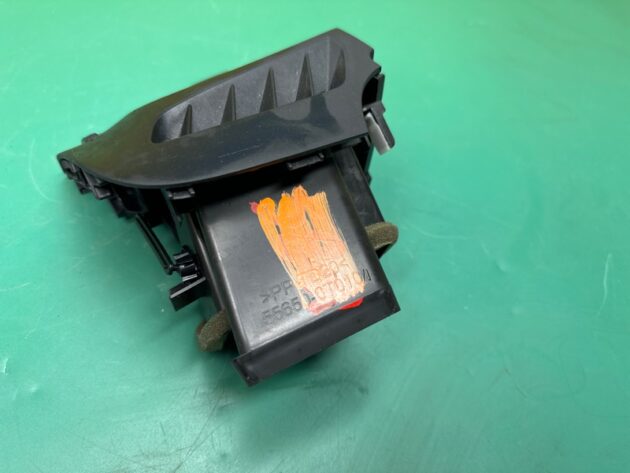 Used FRONT LEFT DRIVER SIDE DASH A/C AIR VENT for Toyota Venza 2008-2012 55650-0T010-C0, 55650-0T010/1
