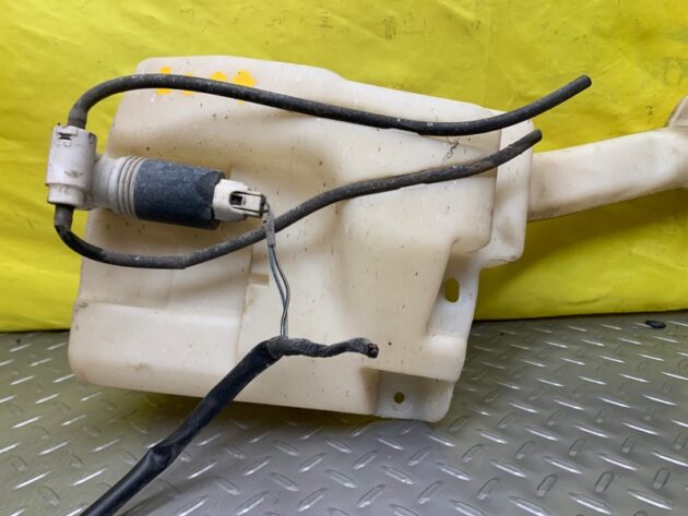 Used Windshield Washer Reservoir Tank Neck for Mitsubishi Eclipse 2005-2008 8260A034, 8260A101, MN142096, MN142249