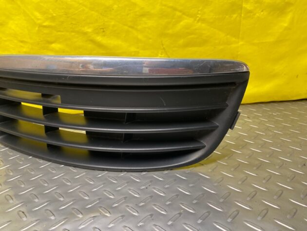 Used Front lower grilles set for Volkswagen Jetta 2005-2009 1K0853665F9B9, 1K0853666F9B9