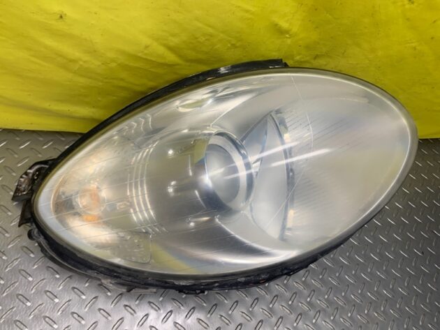 Used Left Driver Side Headlight for Mercedes-Benz R-Class 2005-2007 251-820-03-61-64, 251-820-03-61