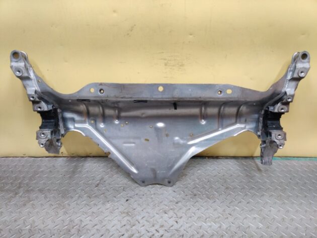 Used Front Subframe Reinforcement Crossmember for Porsche Panamera 4 2016-2020 971407487, 971407487H