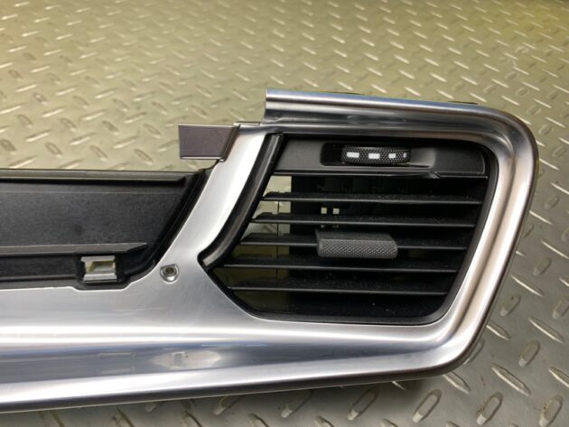Used Center Console Dash Panel Air Vent for Porsche Panamera 4 2016-2020 971857716F, 971-857-716-F-V08