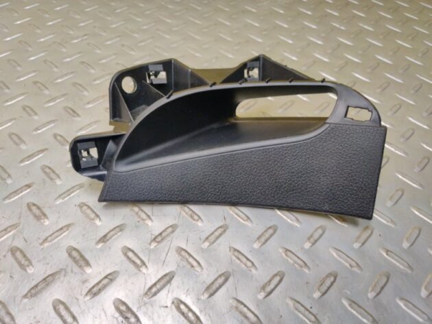 Used RIGHT REAR SEAT BELT COVER SUPPORT for Porsche Panamera 4 2016-2020 971867262, 971-867-262-1E0
