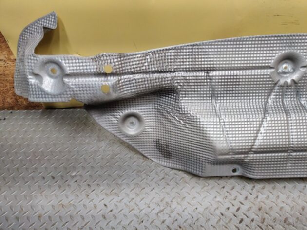 Used Exhaust Heat Shield for Porsche Cayenne 955 504 711 03, 95550471103, 7L5 825 711, 7L5825711