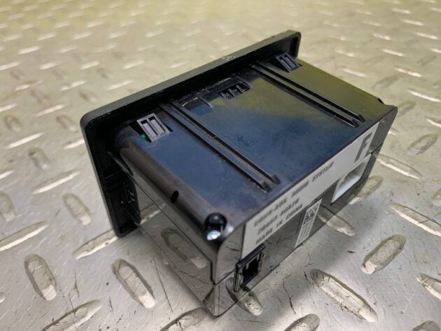 Used USB AUX Reader Switch for Nissan Pathfinder 2016-2020 284H3-4GA2B