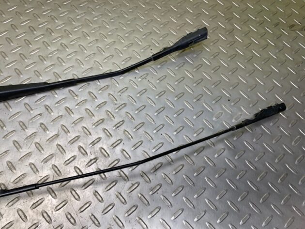 Used Left Right Windshield Wiper Arm Set for Volkswagen Passat B7 2011-2014 561955409, 561955410