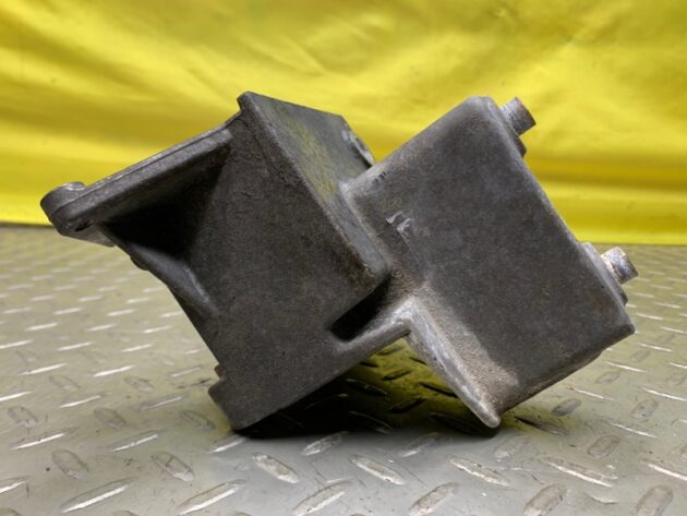 Used Power Steering Pump Bracket Mount for Bentley Continental GT 2005-2007 07D145879F