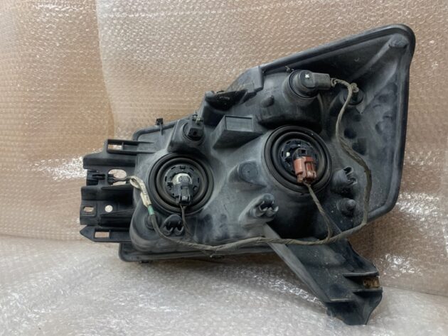 Used Right Passenger Side Headlight for Nissan Armada 2003-2007 26010-7S026