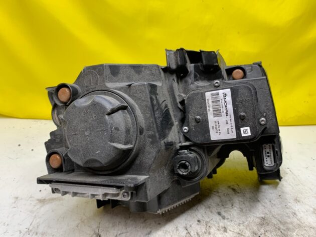 Used Left Driver Side Headlight for Jeep Grand Cherokee 2016-2021 68266655AG, 90042672s