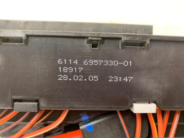 Used Under Hood Fuse Relay Box for BMW 530i 2005-2007 61-14-6-932-452, 6114-6957330