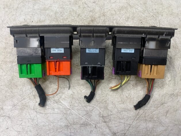 Used Center Console Control Switch Panel for Volkswagen Jetta 2002-2004 1J0819728E, 1J0-819-728-D-2AQ, 1J0-953-235-J-01C, 1J0-959-621-D-01C, 1J0-963-564-C-01C, 1J0963563B-01C
