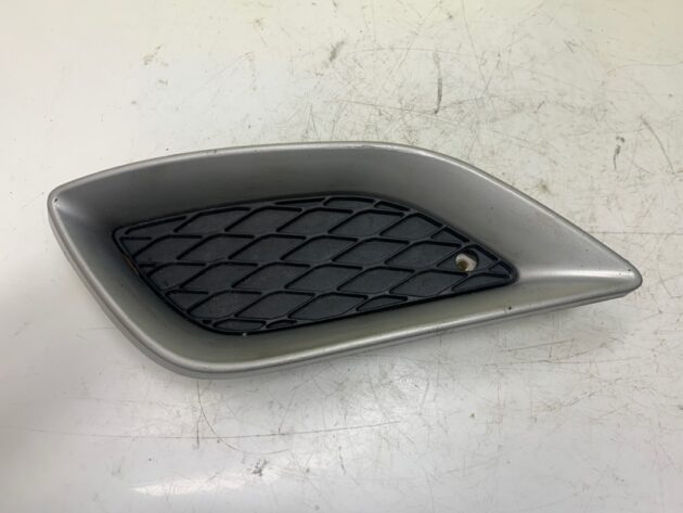 Used Passenger Right Side Fog Light/Lamp Cover for Mercedes-Benz R-Class 2005-2007 251-885-18-23, A2518851823