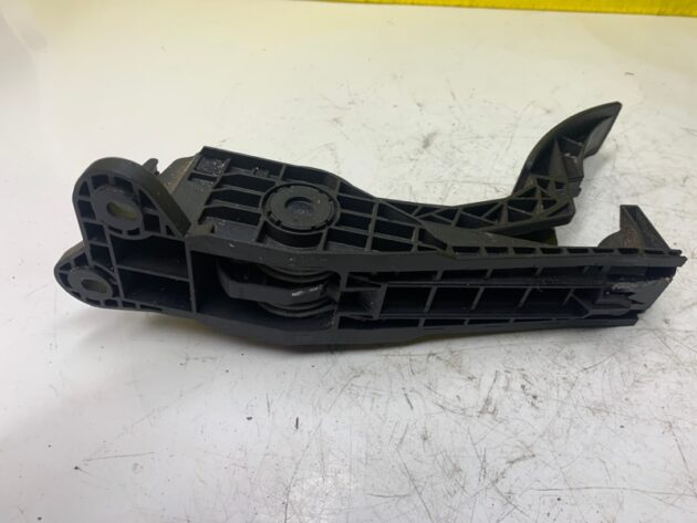 Used Gas Pedal for Mercedes-Benz R-Class 2005-2007 A164-300-00-04, 164-300-00-04, 164-300-01-04