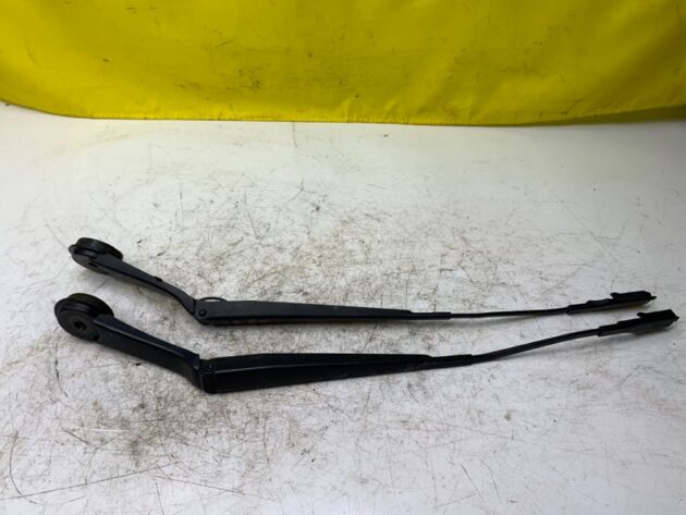 Used Front Windshield Wiper Arm for Ford Focus 2014-2017 CP9Z-17527-A, CP9Z-17526-A