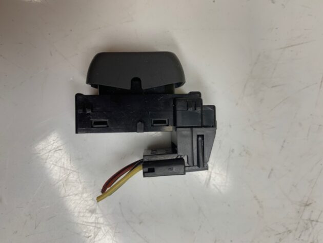 Used Rear Door Power Lock Switch Button for Cadillac DeVille 1999-2005 25664000