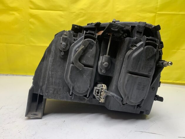 Used Right Passenger Side Headlight for Cadillac DeVille 1999-2005 19245430, 25717170, 25713552, 25710650