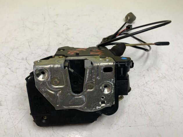 Used FRONT RIGHT PASSENGER SIDE DOOR LATCH LOCK ACTUATOR for Mercedes-Benz CLK-Class 2005-2009 209-720-16-35