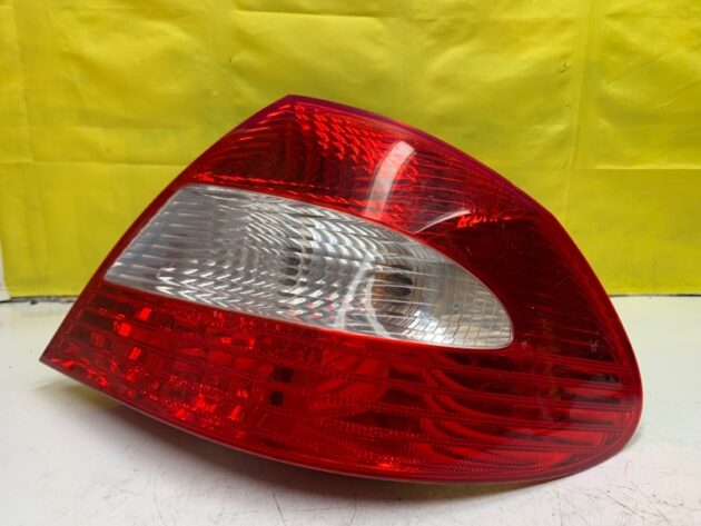 Used Tail Lamp RH Right for Mercedes-Benz CLK-Class 2005-2009 209-820-14-64, 209-820-16-64